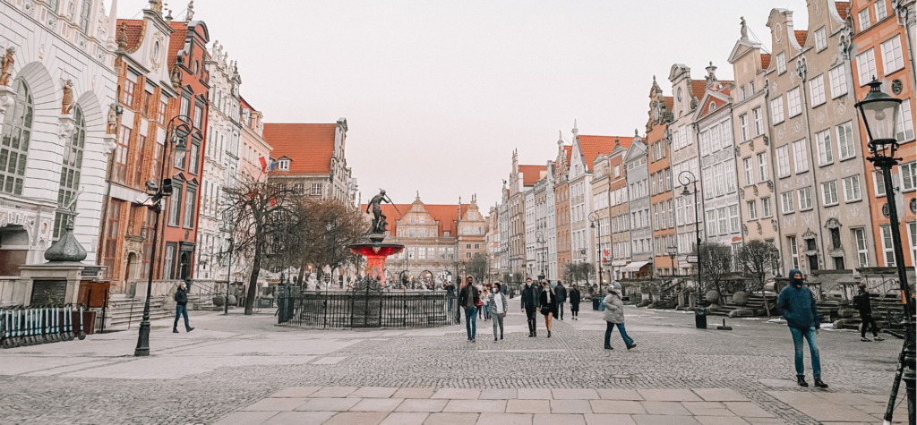 the-ultimate-guide-to-being-an-esl-teacher-in-poland-impact-teaching