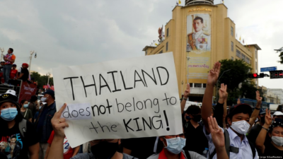 People protesting the king of Thailand 